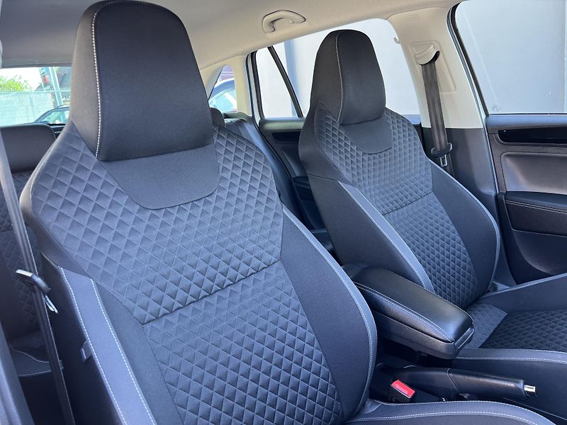 Škoda Rapid Spaceback 1.0TSi 81kw KAMERA - fotka 32 z 44