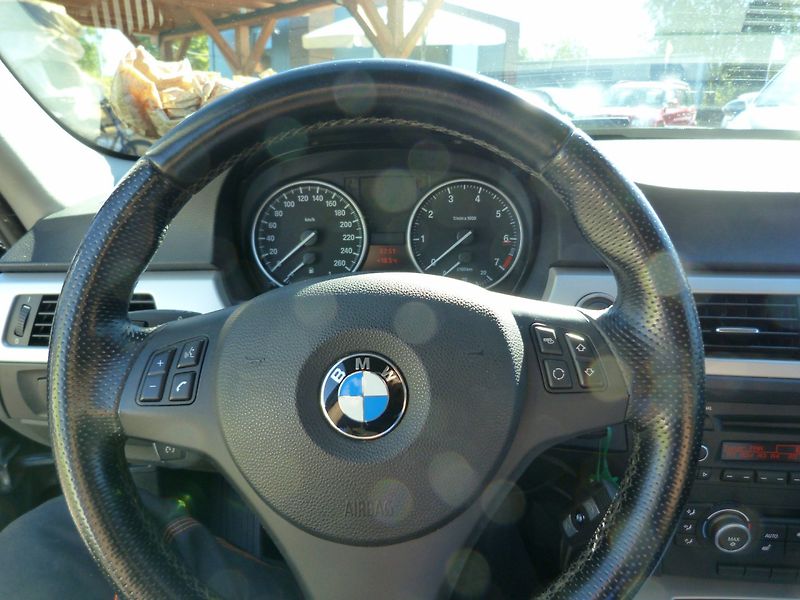 BMW Řada 3 2.0 I  105 kw - fotka 16 z 23