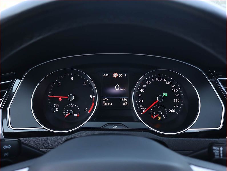 Volkswagen Passat (2021) 2.0 TDI, Automat, Navi - fotka 11 z 21