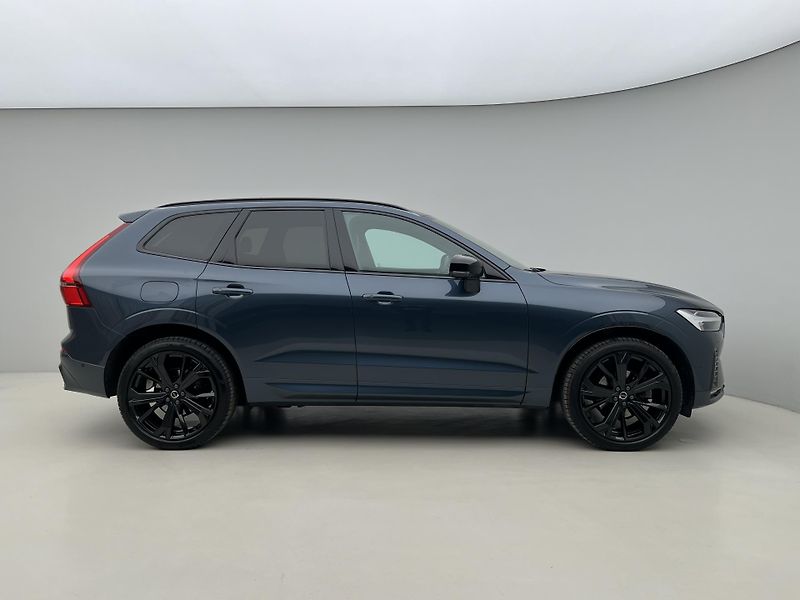 Volvo XC60 B5 AWD BLACK EDITION PLUS AUT  - fotka 10 z 43