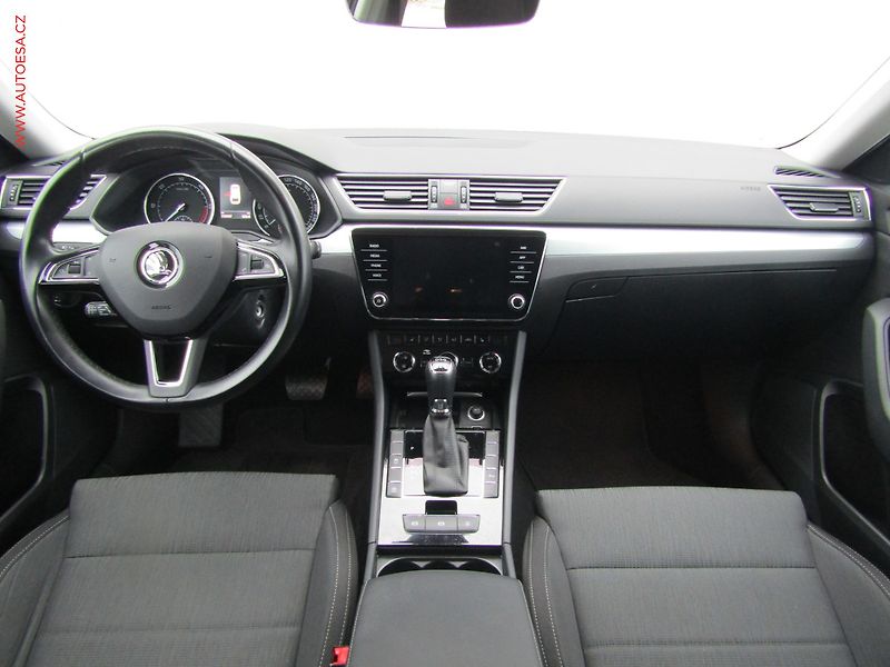Škoda Superb (2018) 2.0 TDi 4x4, Ambition, DSG - fotka 8 z 18