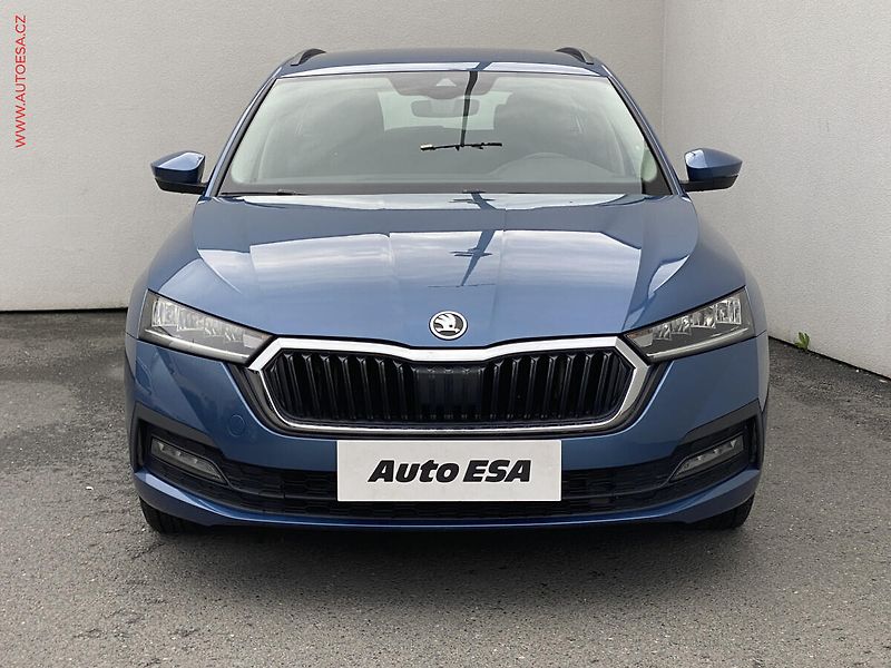 Škoda Octavia (2021) 1.0TSi, ČR, DSG, LED - fotka 2 z 16
