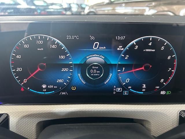 Mercedes-Benz Třídy A (2022) A200 4Matic Urban Progressive  - fotka 19 z 32
