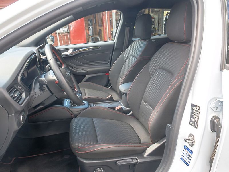 Ford Focus (2025) ČR 1.0T 114KW mat – ST-line - fotka 18 z 52