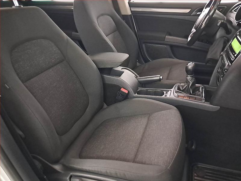 Škoda Superb (2013) 2.0 TDI, Xenony, Tempomat - fotka 9 z 20