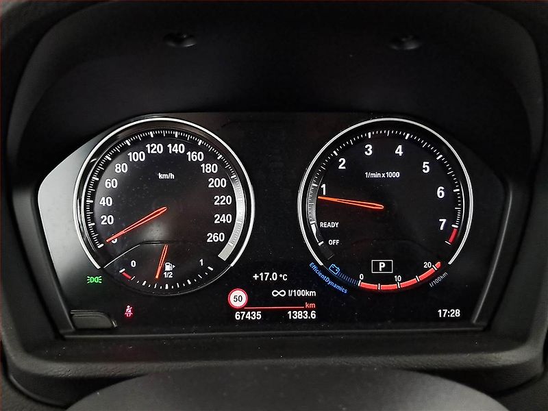 BMW X1 (2022) xDrive20i - fotka 11 z 17