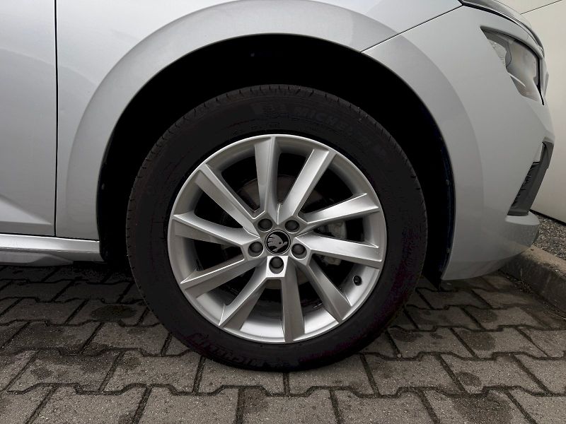 Škoda Kamiq (2025) 1.0 TSI 85 kW DSG TopSelection - fotka 21 z 21