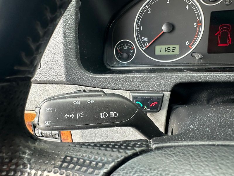 Volkswagen Multivan (2006) 2.5TDi, 128KW, HIGHLINE - fotka 17 z 26