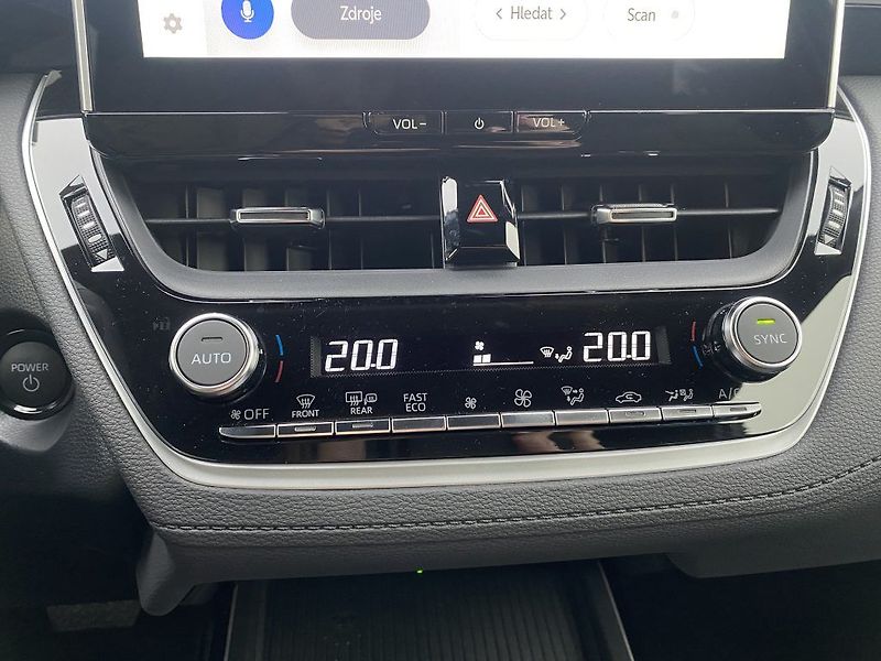 Toyota Corolla Cross 1.8 Hybrid MC25 Style - fotka 23 z 26
