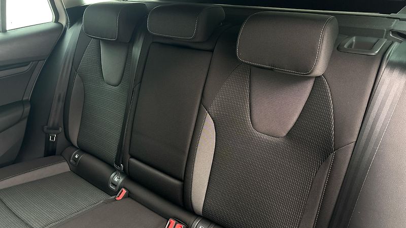Škoda Octavia 2.0 TDI Ambition Combi - fotka 16 z 24
