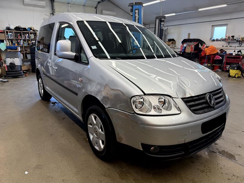 Volkswagen Caddy Life 1.9 TDI 77 kW - fotka 1 z 19