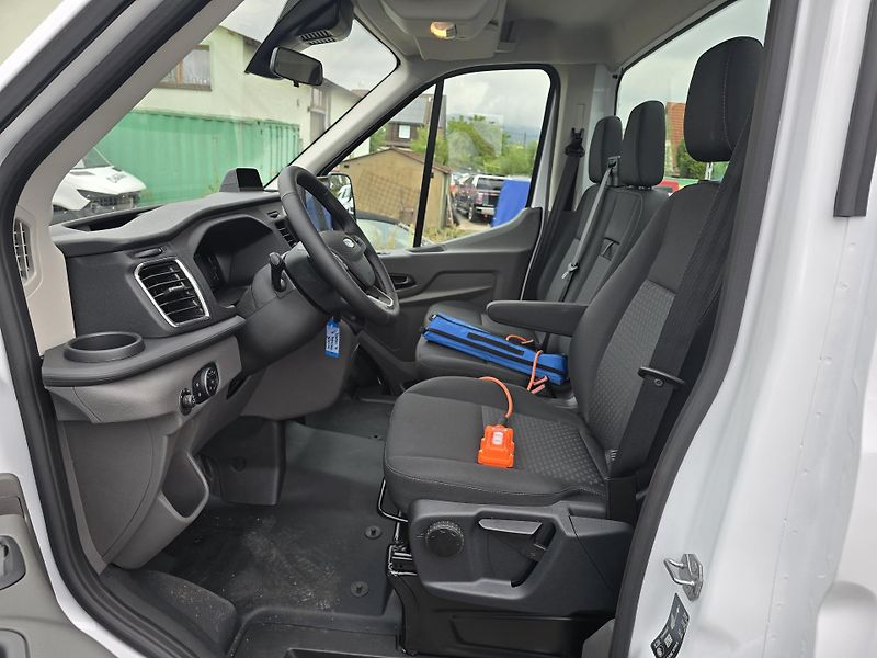 Ford Transit (2026) TŘÍSTRANNÝ SKLÁPĚČ - fotka 13 z 16
