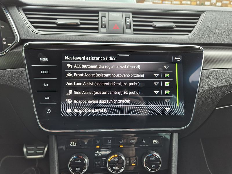 Škoda Superb Combi SPORTLINE 147kw DSG 19AL - fotka 25 z 49
