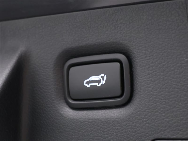 Hyundai Santa Fe 1.6 T-GDI MHEV Style AWD Aut. - fotka 11 z 44