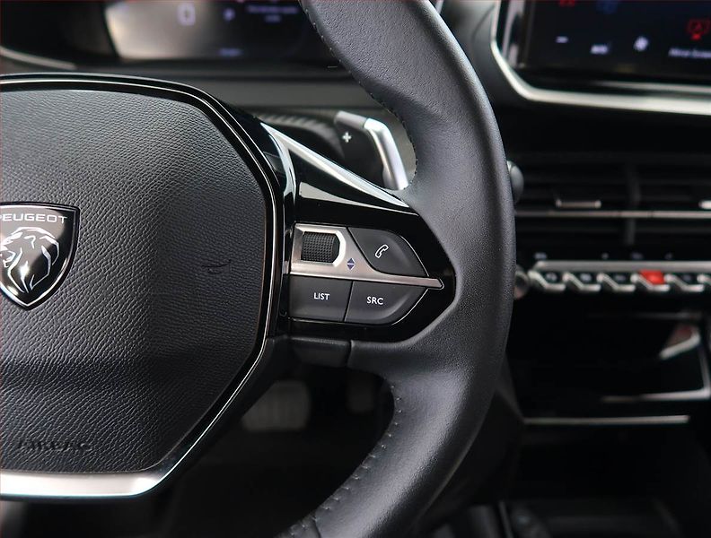 Peugeot 2008 (2025) 1.2 PureTech - fotka 21 z 23