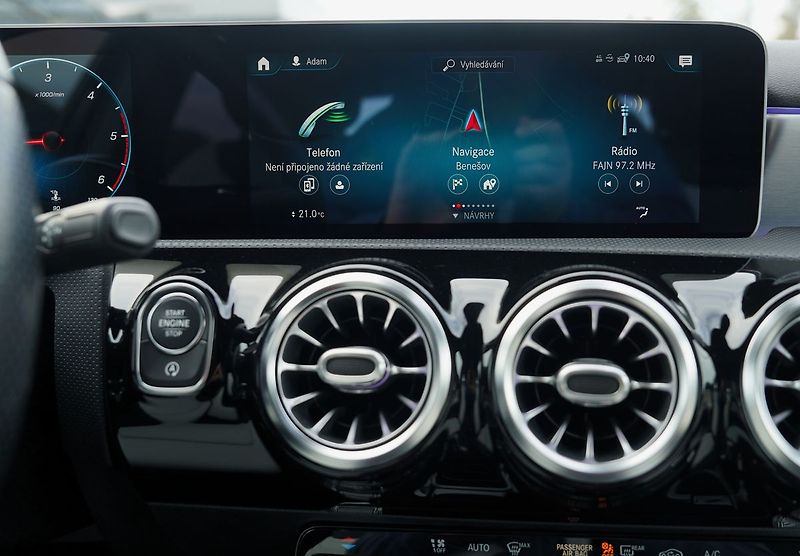 Mercedes-Benz Třídy A A 180d AMG/7AT/kůže/Designo/ČR - fotka 32 z 37