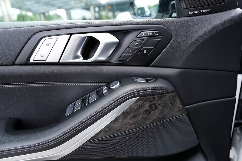 BMW X7 40d xDrive/Mpaket/AT9/22/340PS - fotka 24 z 50