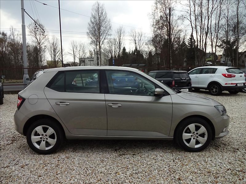 Škoda Fabia III 1.0TSI 70 kW STYLE - fotka 8 z 51