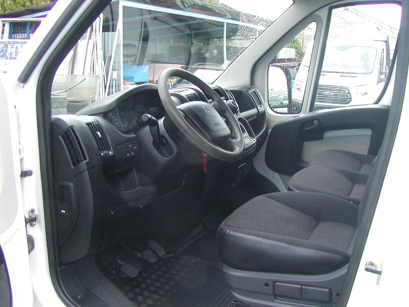 Peugeot Boxer (2015) 2.2 HDi,SKLOPKA, VÝB.STAV!! - fotka 53 z 74