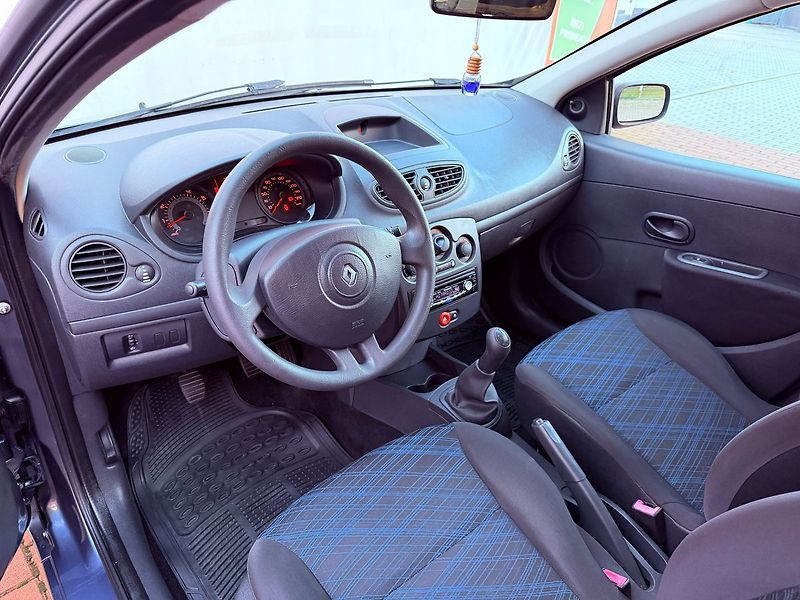 Renault Clio 1.2, ČR - fotka 13 z 21
