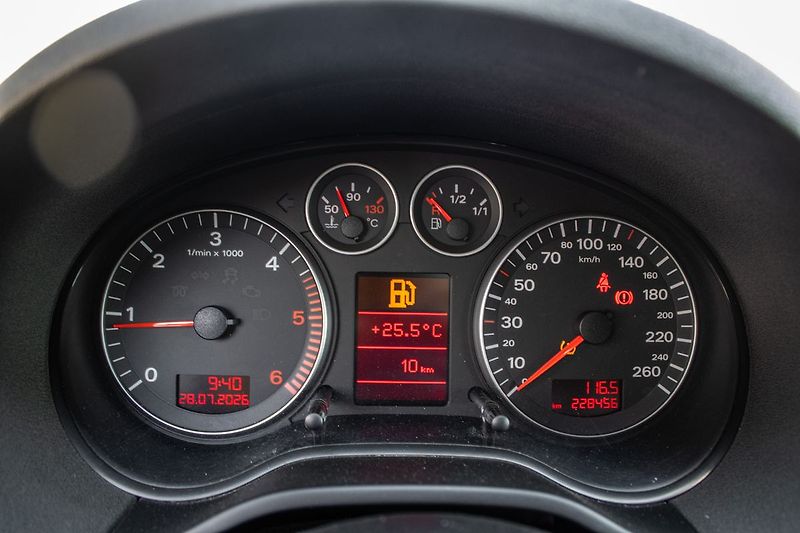 Audi A3 MT/5 FWD 77kW - fotka 12 z 17