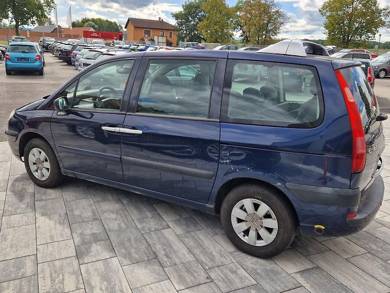 Citroën C8 (2007) 2,0 i 103 KW LPG 7Míst - fotka 8 z 25