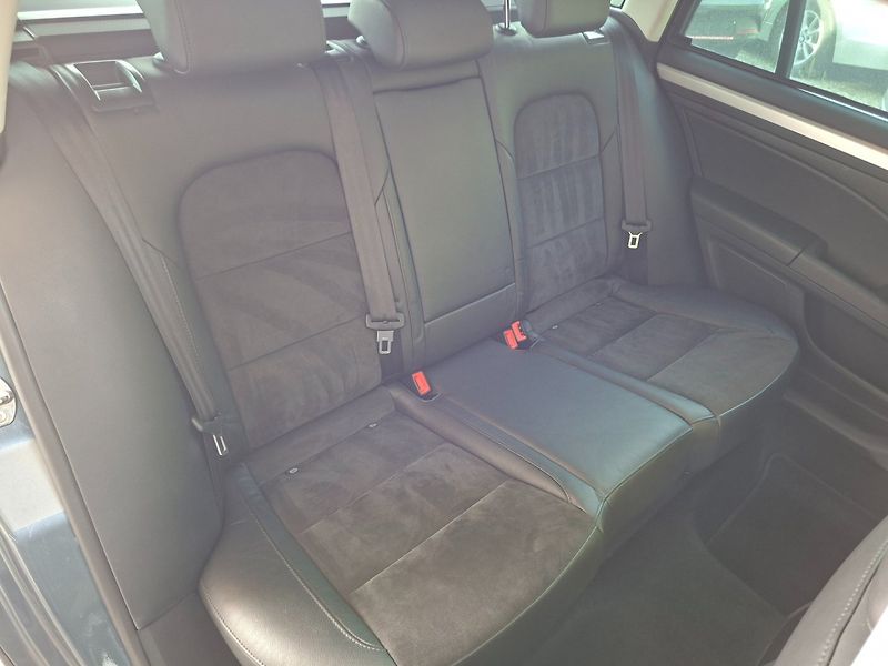 Škoda Superb (2014) OUTDOOR 2.0TDI 125kW DSG 4X4 - fotka 27 z 39