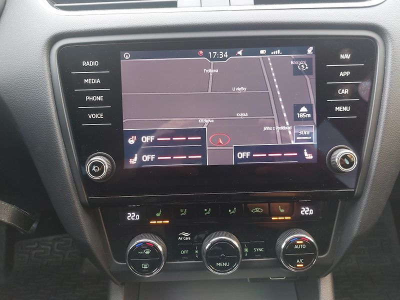 Škoda Octavia 1,6 TDi 85kw Ambition ČR Nav. - fotka 13 z 18