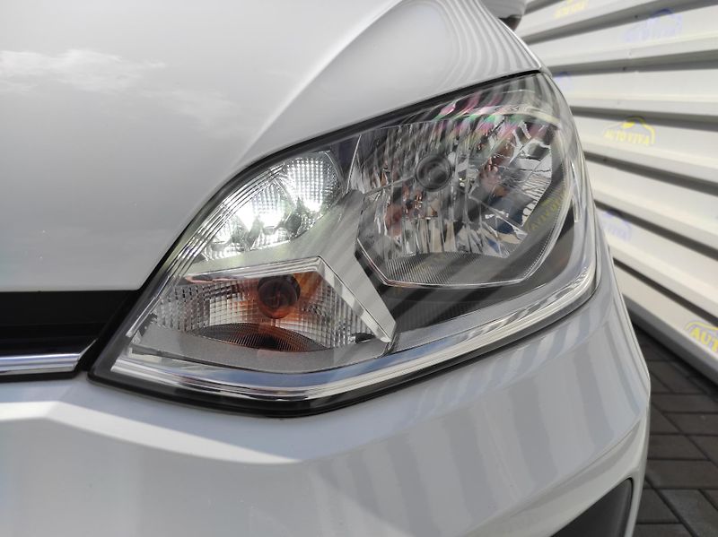 Volkswagen up! 1,0ECO CNG, ČR, 1 Majitel - fotka 23 z 31