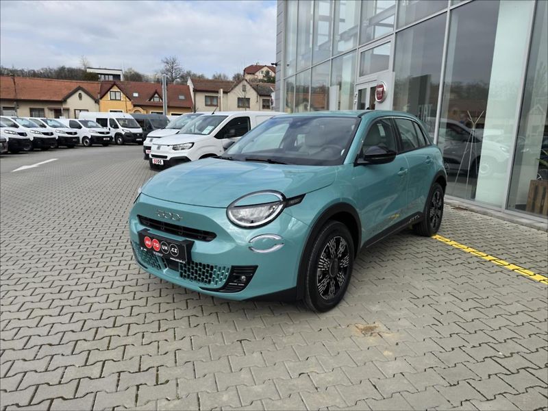 Fiat 600 (2024) 1,2 Turbo Hybrid 110k eDCT - fotka 3 z 14