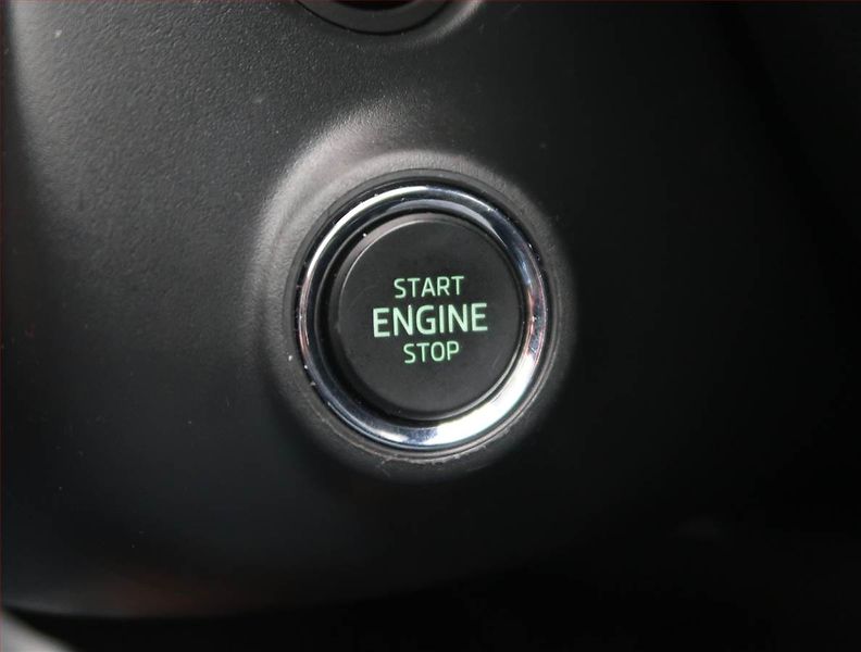 Škoda Fabia (2018) Style 1.0 TSI, Navi, Tempomat - fotka 18 z 20