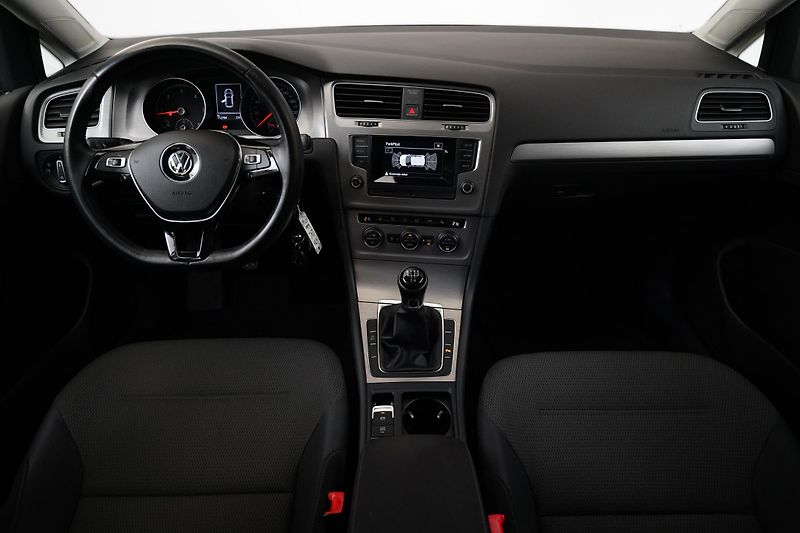 Volkswagen Golf - fotka 5 z 27