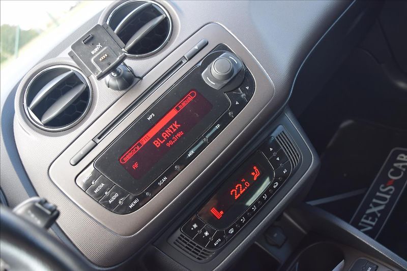 Seat Ibiza 1,6 TDI 66KW PO SERVISE 2XKOLA - fotka 40 z 48