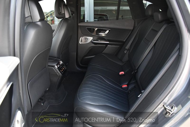Mercedes-Benz EQE 350 4-MATIC PREMIUM PLUS - fotka 13 z 62