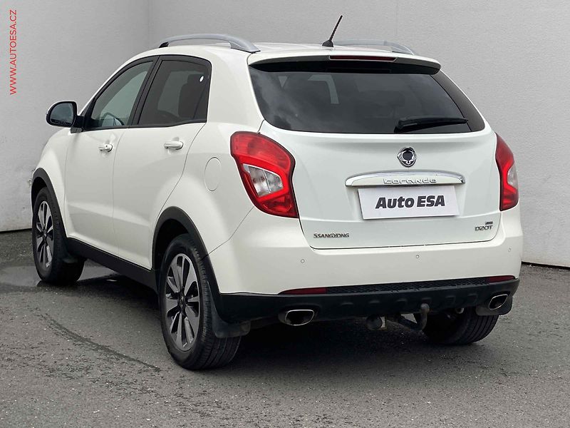 SsangYong Korando (2015) 2.0 TD 4x4, AT, TZ, kůže - fotka 6 z 16