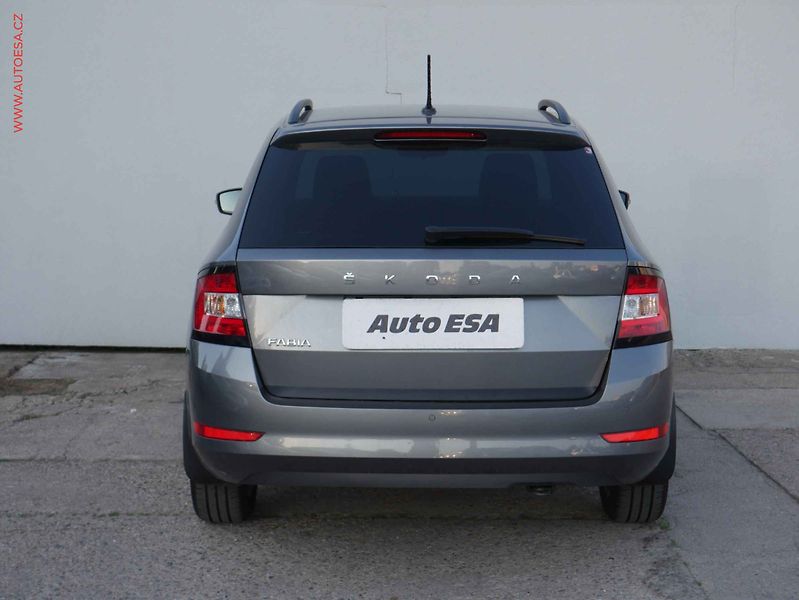 Škoda Fabia (2022) 1.0 TSI, Ambition - fotka 5 z 17