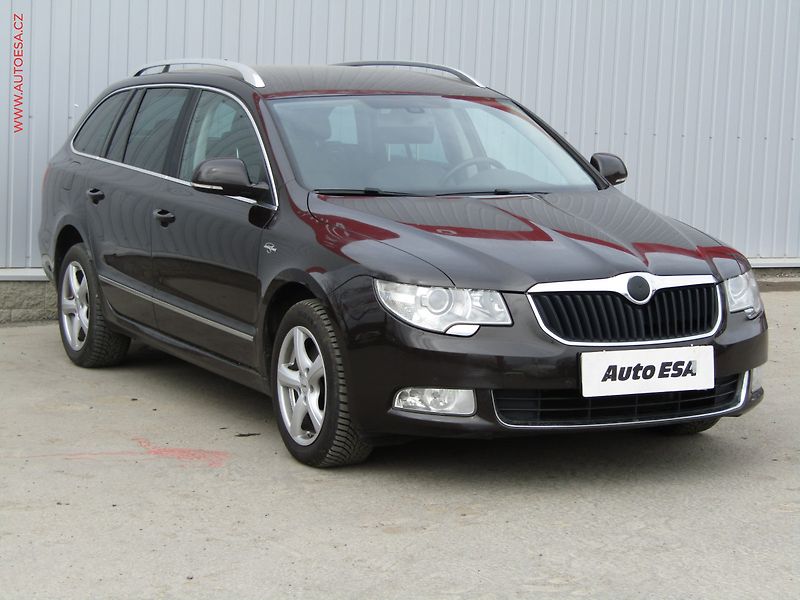 Škoda Superb (2012) 2.0 TDi, ČR, L&K, DSG, STK3 - fotografie inzerátu