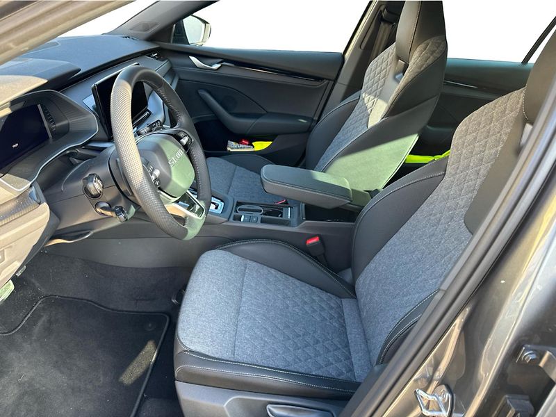 Škoda Octavia 2,0 TDI 110kW DSG SPORTLINE - fotka 11 z 23