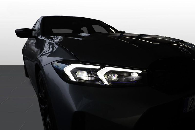 BMW Řada 3 M340d xDrive Sedan - fotka 19 z 26