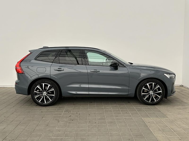 Volvo XC60 2.0 B4 4x4 ULTIMATE - fotka 7 z 33