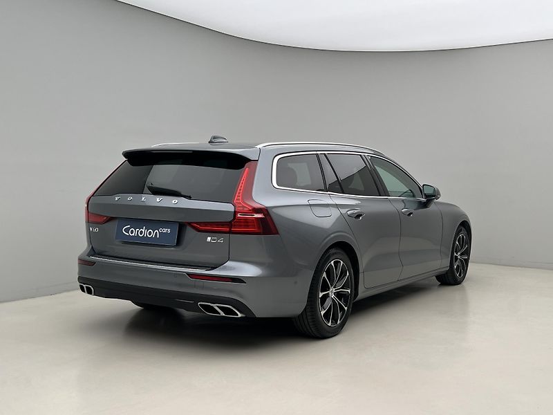 Volvo V60 D4 MOMENTUM AUT - fotka 12 z 46