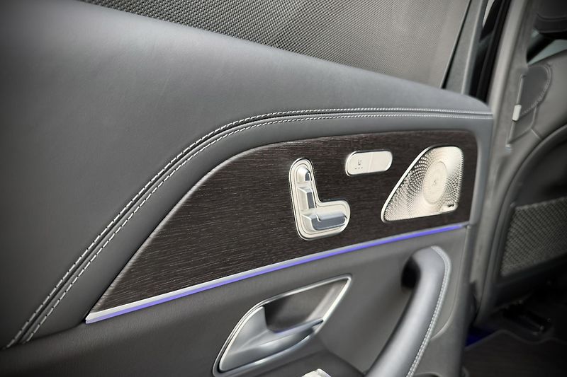 Mercedes-Benz GLS (2022) GLS 400d 4Matic AMG Line - fotka 29 z 51