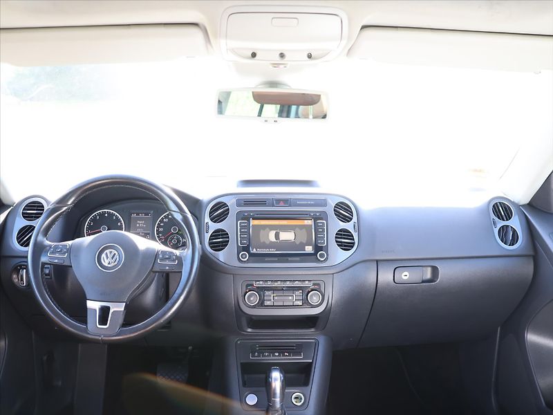 Volkswagen Tiguan 2,0 TSI DSG 4x4 Sport&Style - fotka 21 z 30