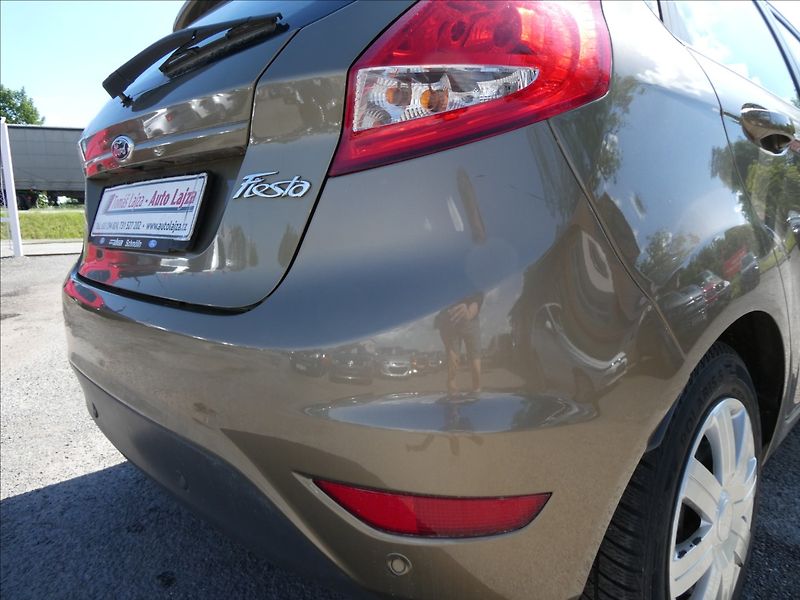 Ford Fiesta 1,2 i 60kW 2x kola, klima - fotka 9 z 30