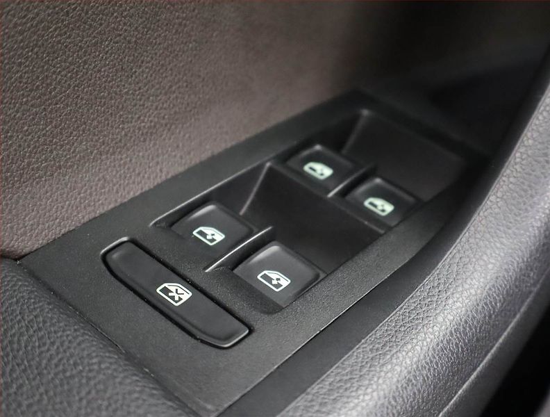 Škoda Octavia (2015) Scout 2.0 TDI, 4X4, Automat - fotka 14 z 21