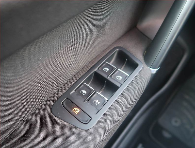 Volkswagen Golf Sportsvan (2018) 1.5 TSI, Kůže, Tempomat - fotka 14 z 14