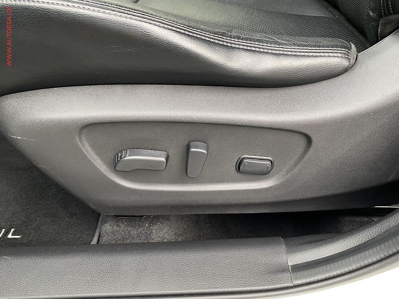 Nissan X-Trail (2015) 1.6dCi, Tekna, TZ, panor - fotka 13 z 17