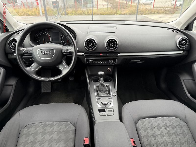 Audi A3 (2014) 1.2 TFSi, ČR, Attraction - fotka 8 z 18