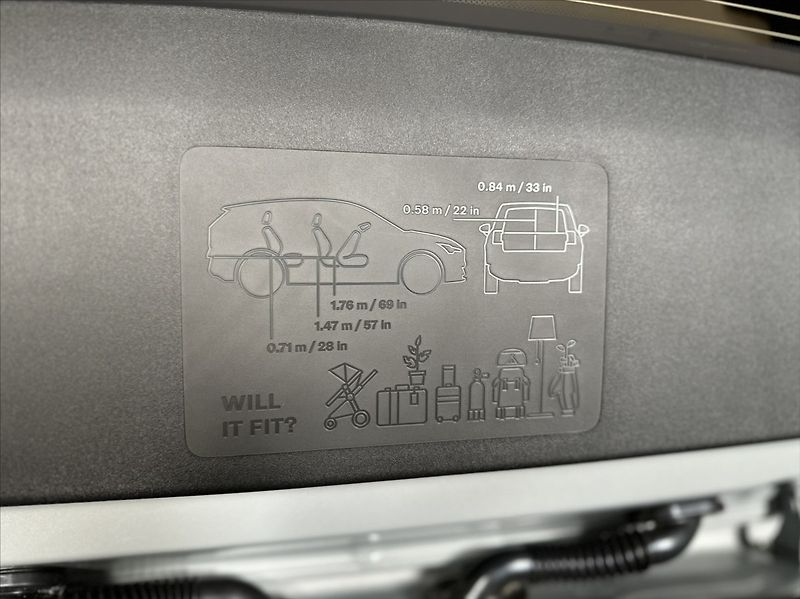 Volvo EX30 (2026) 0,0 P8 AWD  Ultra Cross Countr - fotka 17 z 38