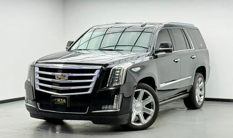 Cadillac Escalade (2016) TOP SUV - fotka 1 z 19